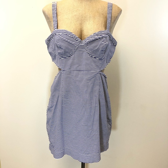 URBAN OUTFITTERS kimchi blue cutout dress - Picture 2 of 7